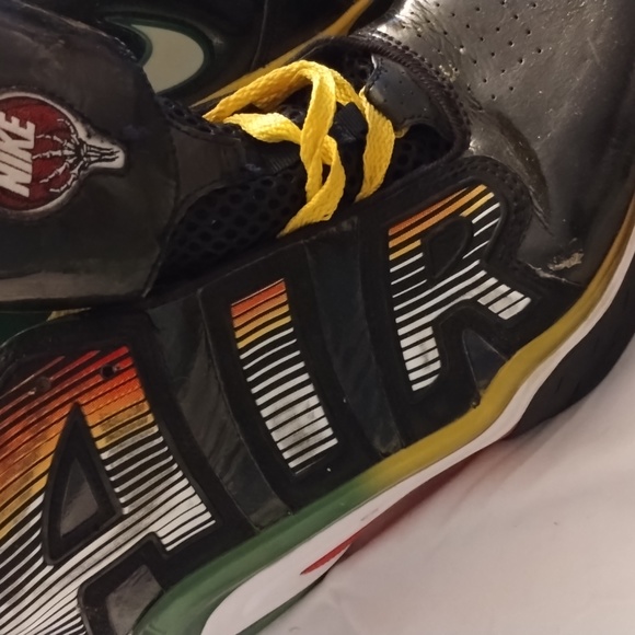 Nike - Picture 2 of 6